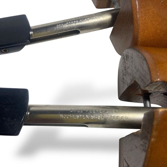 Wood Shoe Keeper Inserts Rochester Travel Shoe Tree Men's Size 4 Spring Loaded - Picture 7 of 7